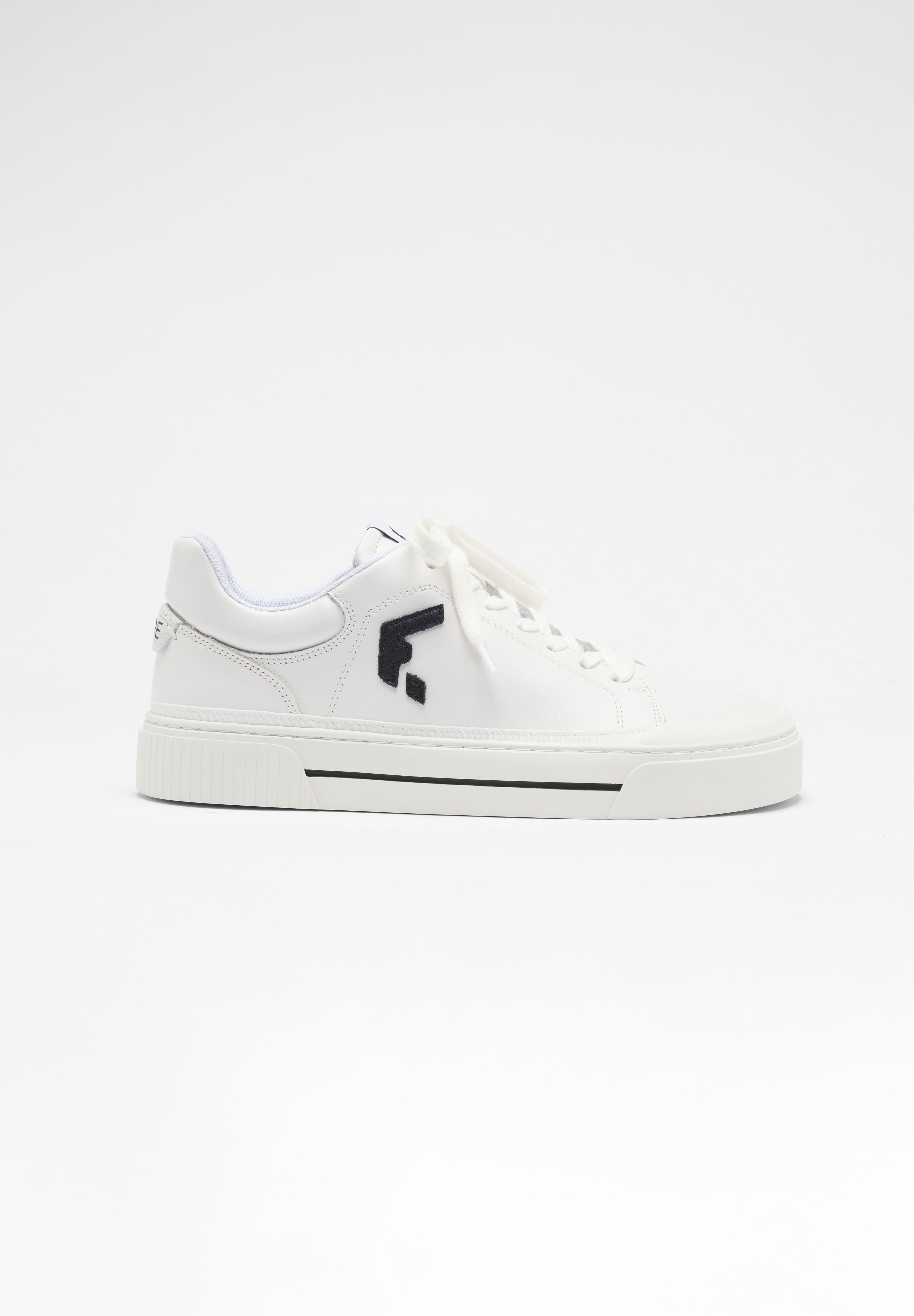 Arcus White