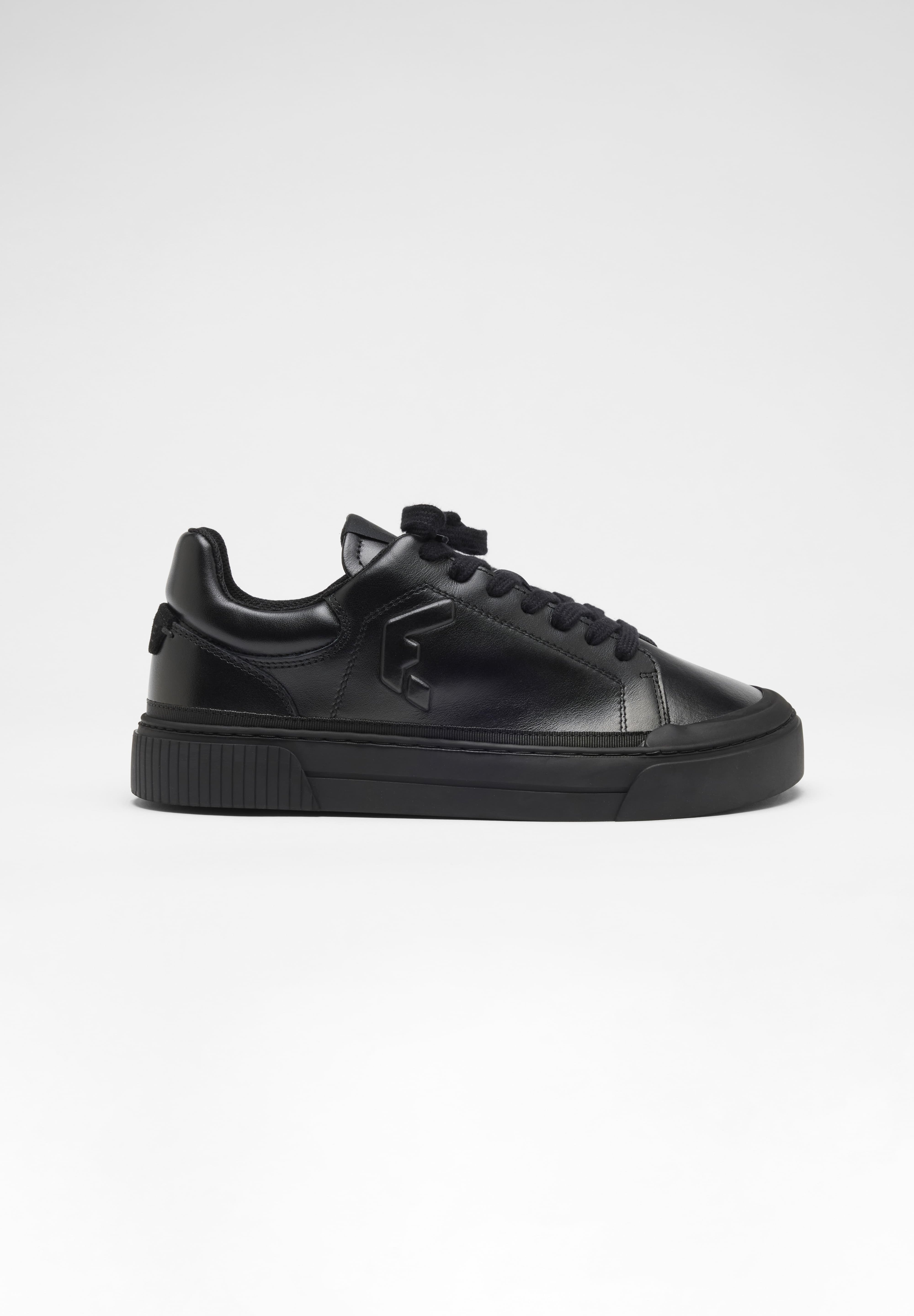 Arcus Black
