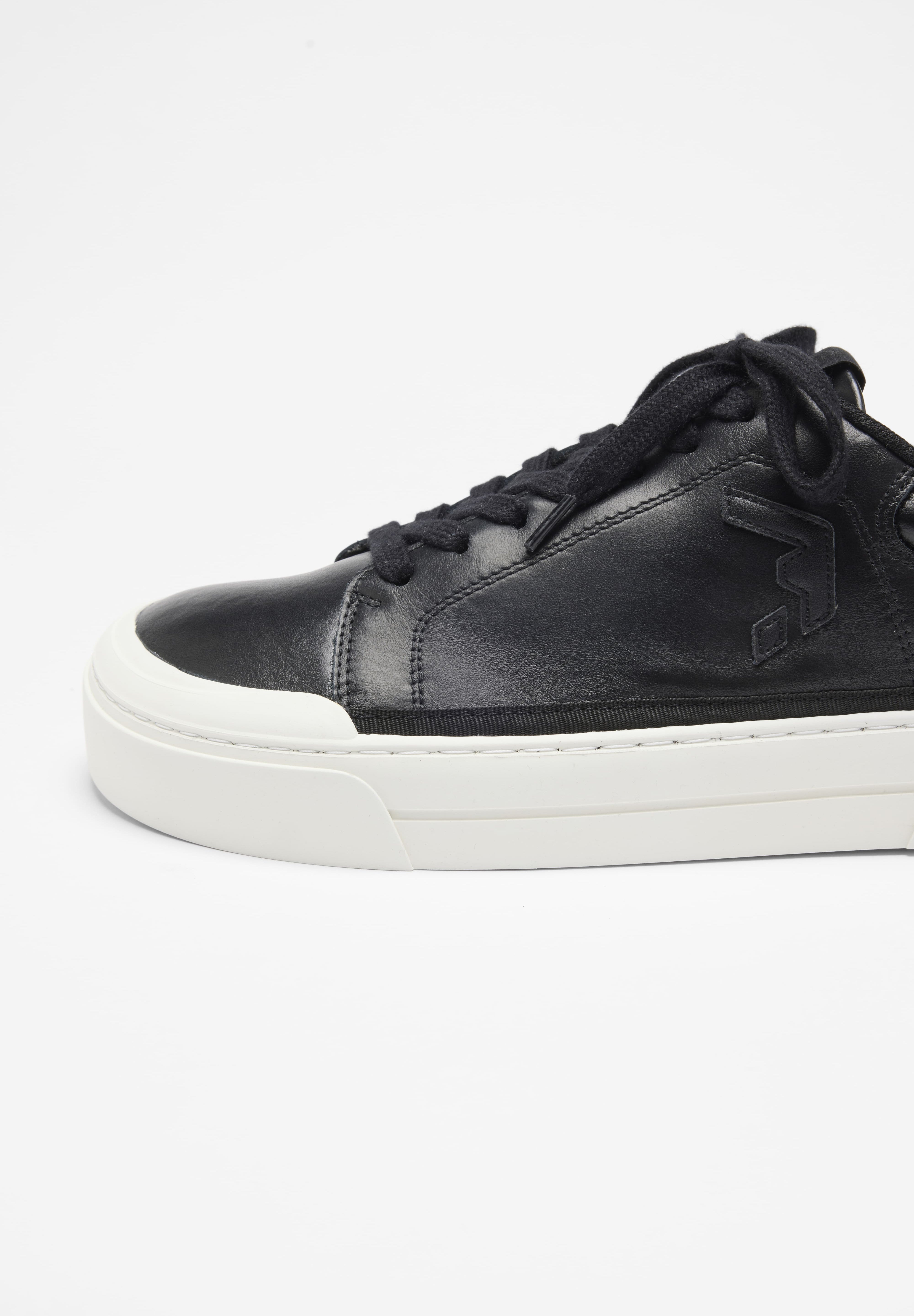 Arcus White/Black